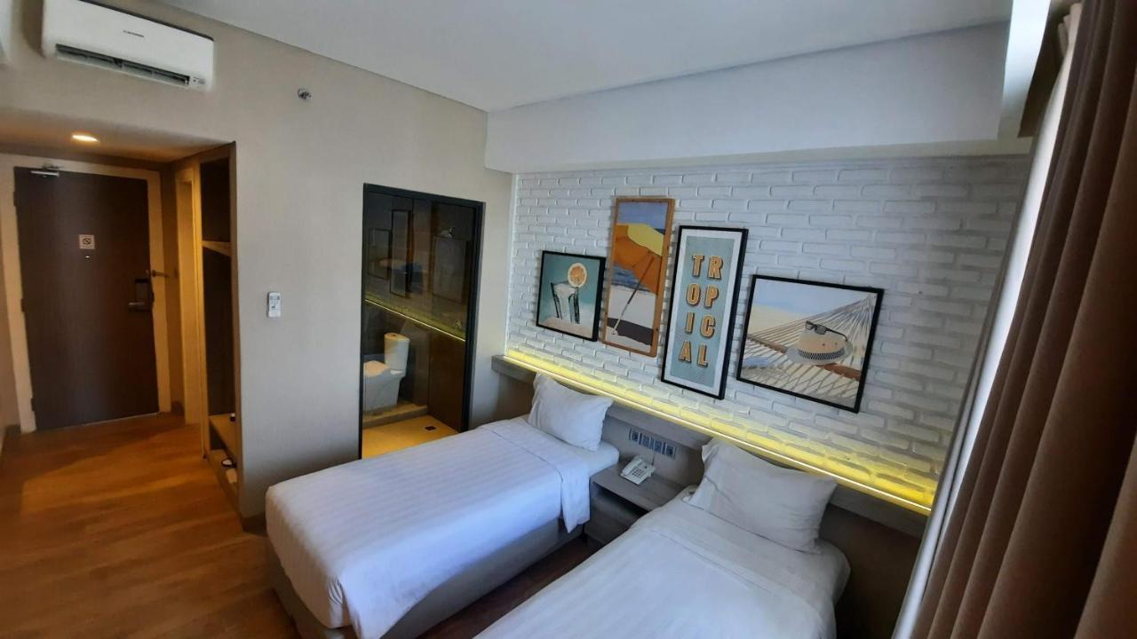 Expressia Hotel Makassar Esterno foto
