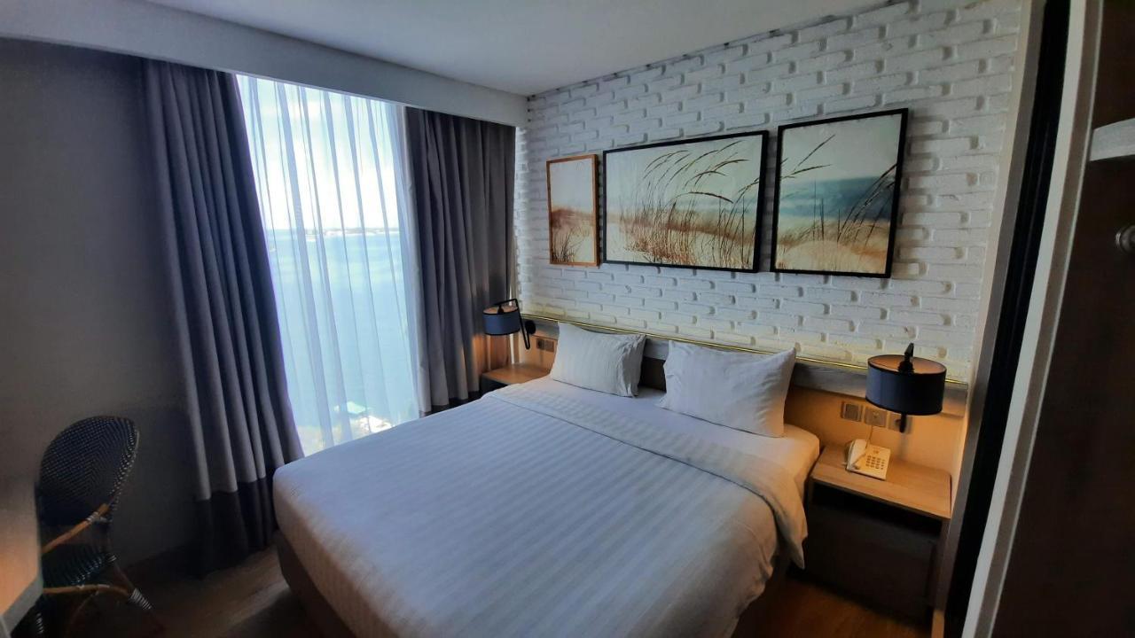 Expressia Hotel Makassar Esterno foto